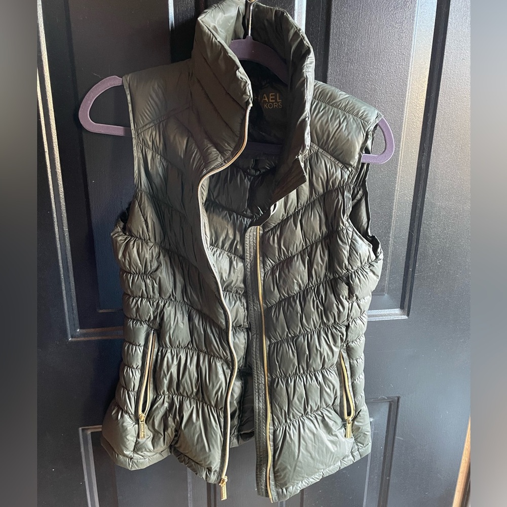 Michael Kors Small Green Down‎ Puffer Vest, Lightweight, Women’s Winter Jacket